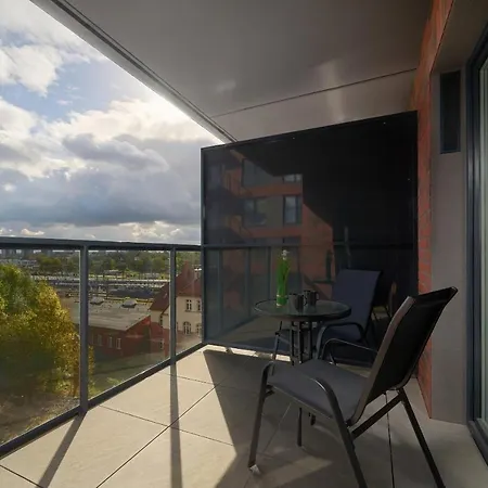 Moonlight With Parking, 2 Km To Old Town By Renters