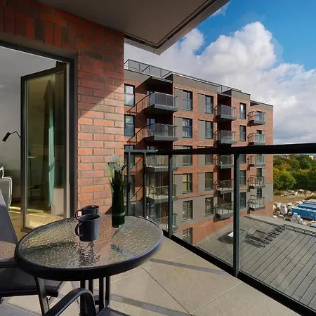 شقة Moonlight With Parking, 2 Km To Old Town By Renters *